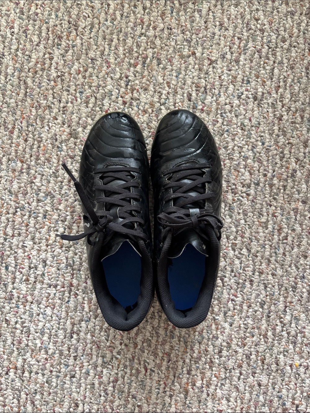 Men’s size 7 Nike soccer cleats